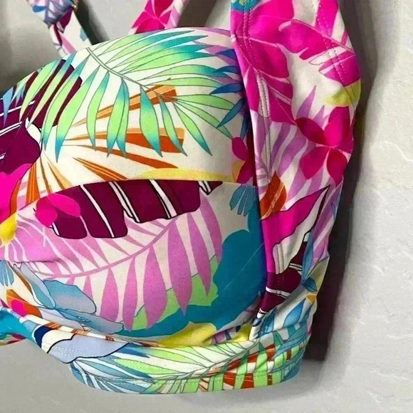 California Waves Hibiscus Paradise Multicolor Bikini Top 2X 20/22 - Picture 6 of 8